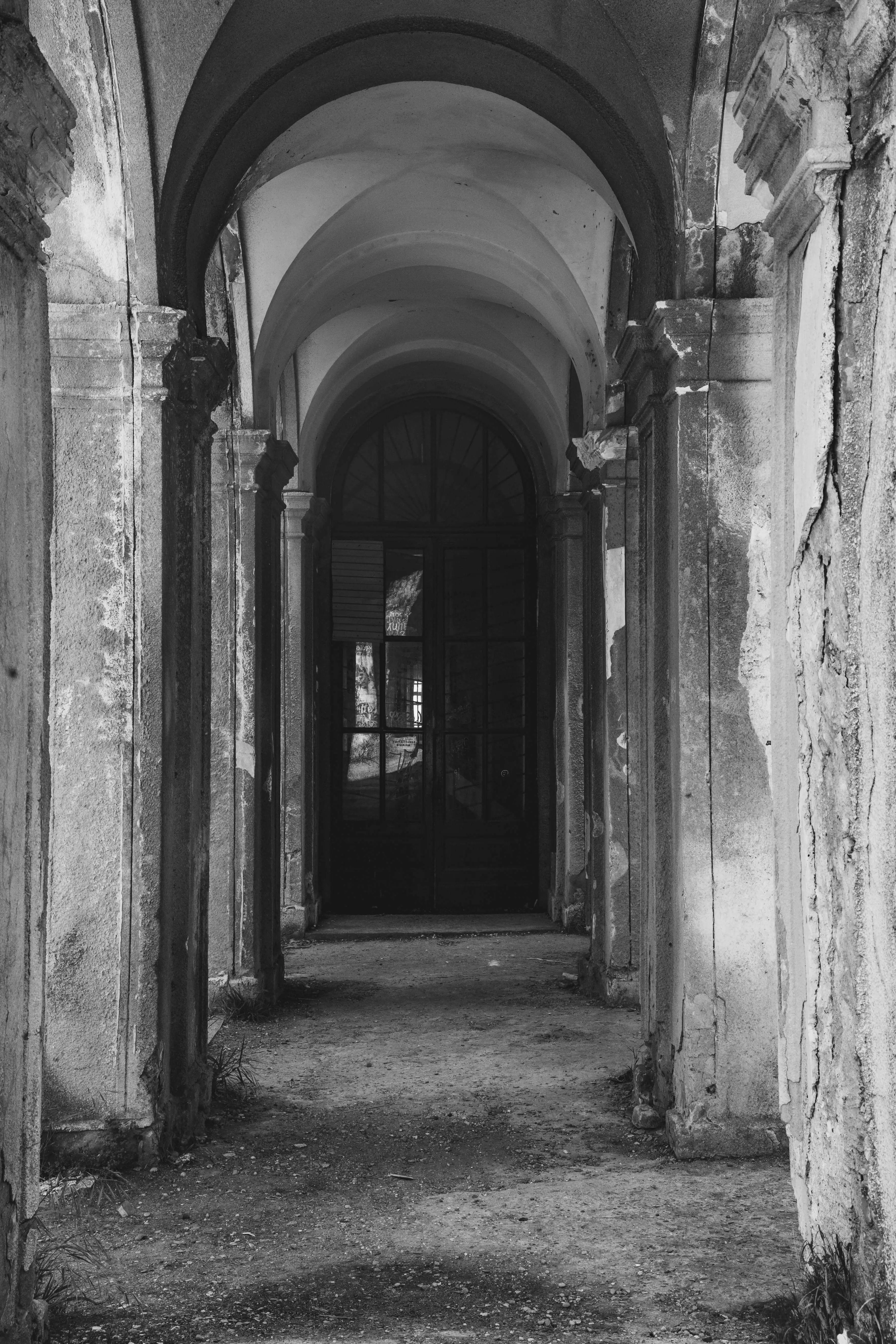 Classic Noir B&W filter example